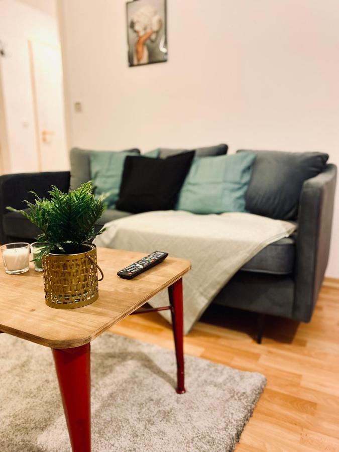 Saniertes Studio - Elisa - Mit Balkon, Wlan, Smart-Tv & Kueche In City-Naehe Erfurt Kültér fotó