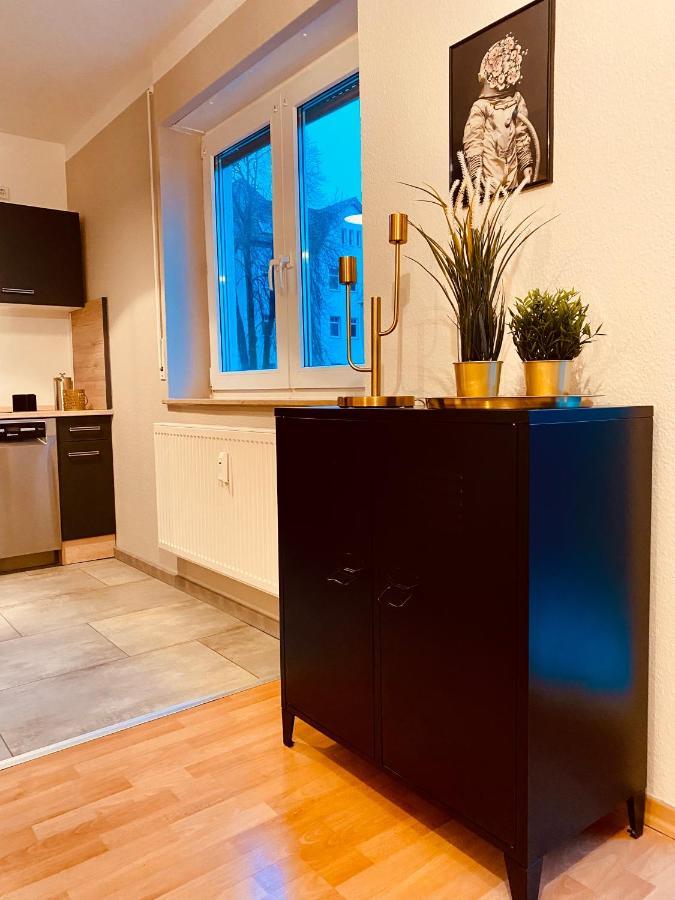 Saniertes Studio - Elisa - Mit Balkon, Wlan, Smart-Tv & Kueche In City-Naehe Erfurt Kültér fotó